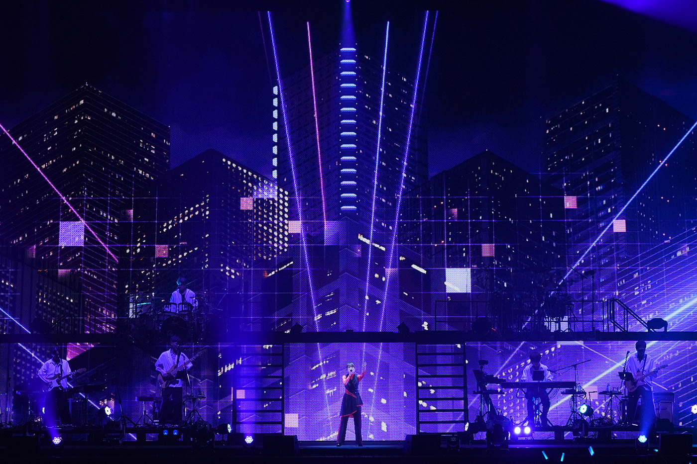 送り合う温かな想いが、こぼさせた幸せな涙――“Inori Minase 10th ANNIVERSARY LIVE TOUR Travel Record”ファイナル公演レポート - 画像一覧（8/15）