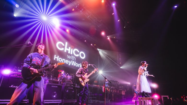 ただいま！とおかえり！が交差するCHiCO with HoneyWorks Zepp tour 2026 『HELLO!!』ファイナル公演ライブレポート