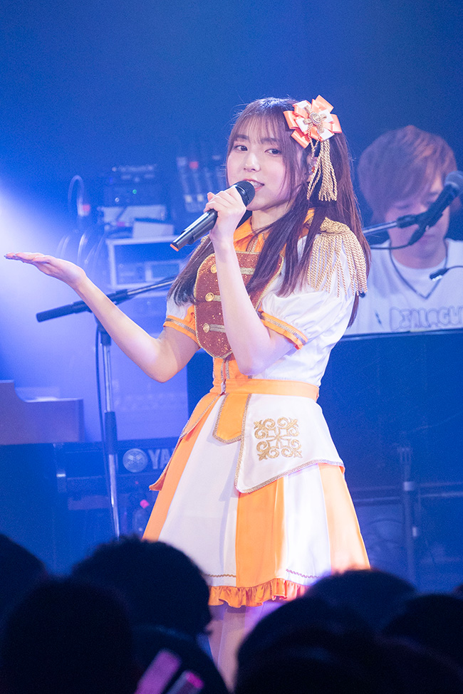 どちらのファンかなんて、両者のパフォーマンスの前には無関係！多彩な魅力が次々に熱狂を巻き起こした“DIALOGUE＋WITH vol.7 －岡咲美保－”レポート - 画像一覧（6/11）
