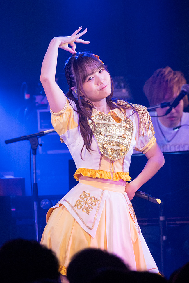 どちらのファンかなんて、両者のパフォーマンスの前には無関係！多彩な魅力が次々に熱狂を巻き起こした“DIALOGUE＋WITH vol.7 －岡咲美保－”レポート - 画像一覧（1/11）