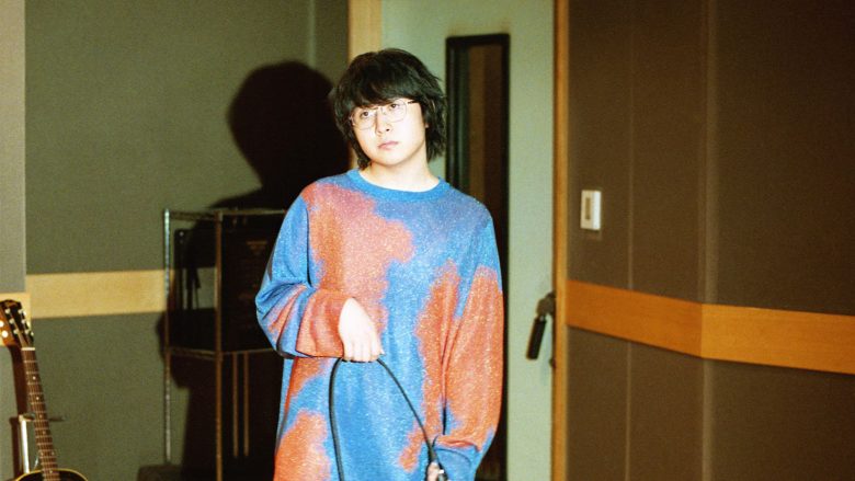 崎山蒼志の新曲「泡沫」MVが公開、TVアニメ『青のミブロ』-芹沢暗殺編-EDテーマのタイアップ