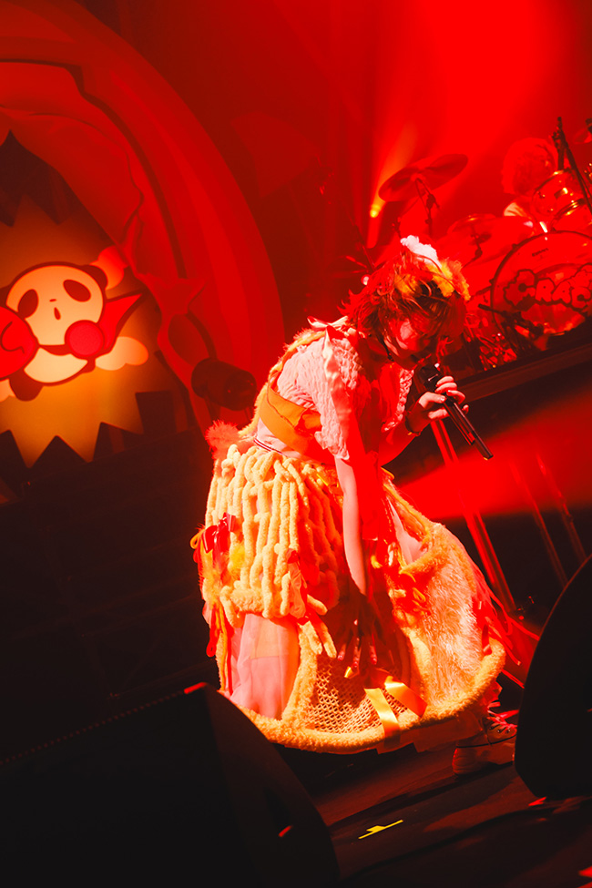 デビュー9周年を迎える夏川椎菜の現在地――4th Live Tour 2025-2026“CRACK and FLAP”ファイナル公演レポート - 画像一覧（5/7）